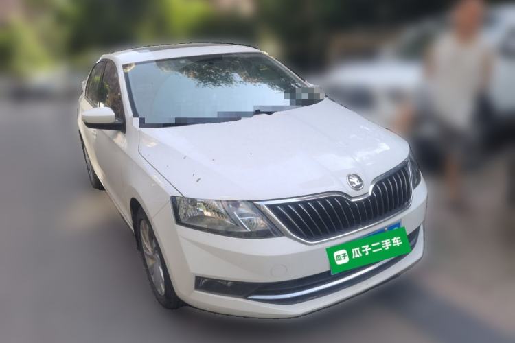 Used Skoda Rapid 2018 1.6L Manual Comfort Edition Front Right 45 Deg