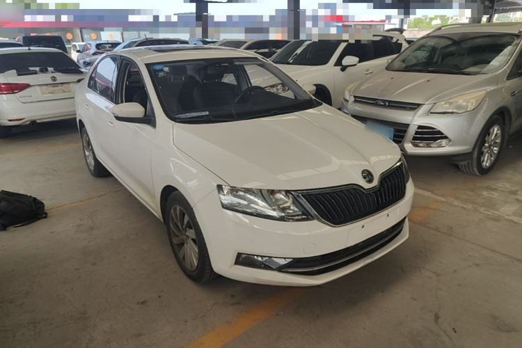 Used Skoda Rapid 2018 1.6L Automatic Comfort Edition Front Right 45 Deg