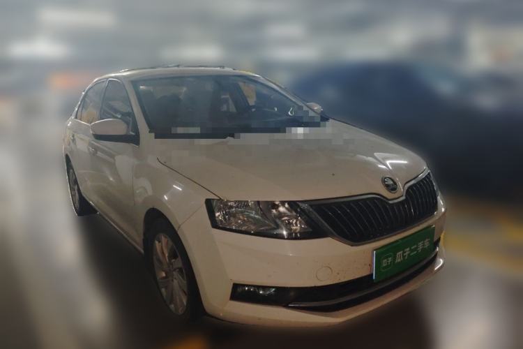 Used Skoda Rapid 2018 1.6L Manual Comfort Edition Front Right 45 Deg