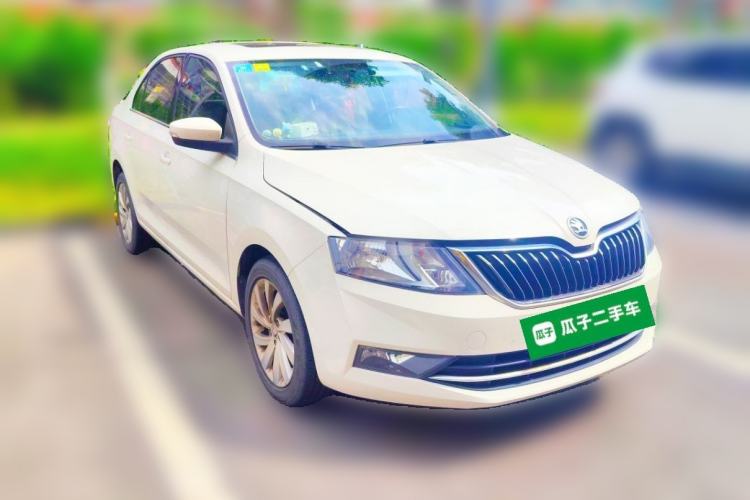 Used Skoda Rapid 2018 1.6L Automatic Comfort Edition Front Right 45 Deg