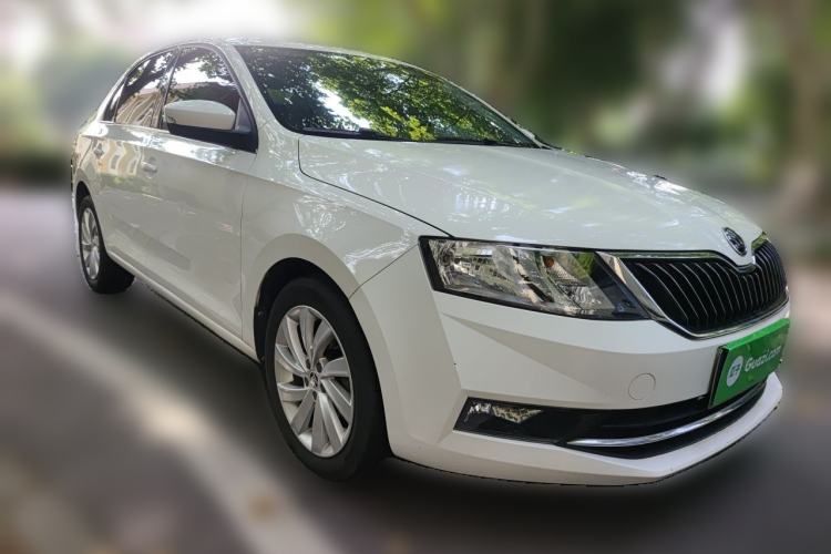 Used Skoda Rapid 2018 1.6L Manual Comfort Edition Front Right 45 Deg