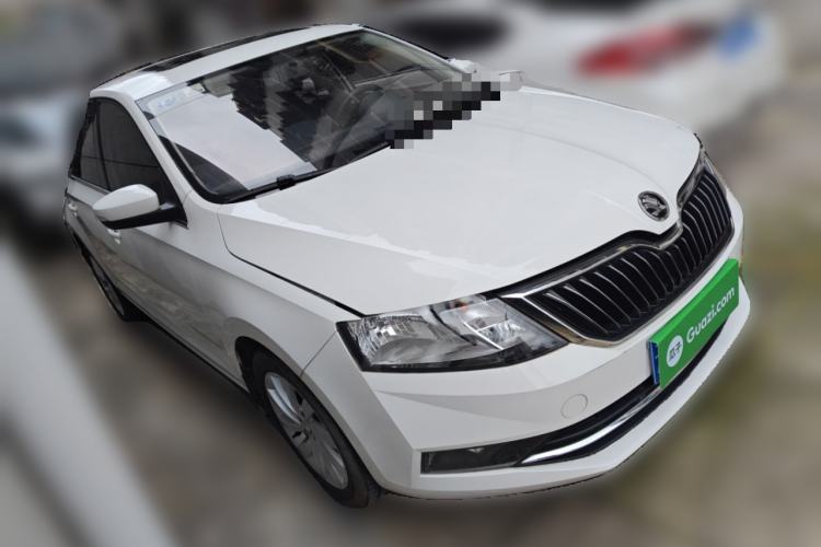 Used Skoda Rapid 2018 1.6L Automatic Comfort Edition Front Right 45 Deg