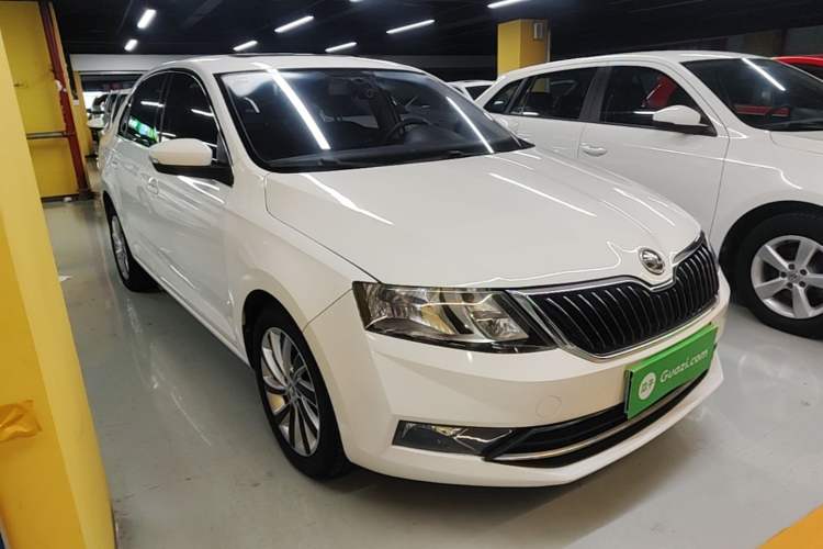 Used Skoda Rapid 2018 1.4L Manual Comfort Edition Front Right 45 Deg