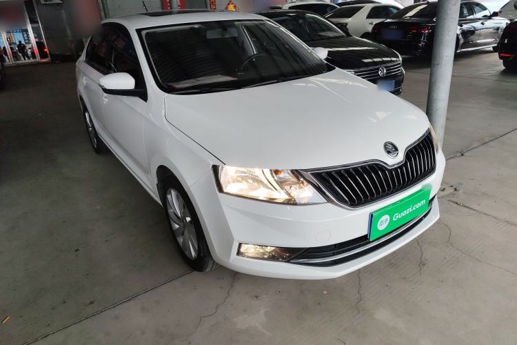 Used Skoda Rapid 2018 1.6L Manual Comfort Edition Front Right 45 Deg