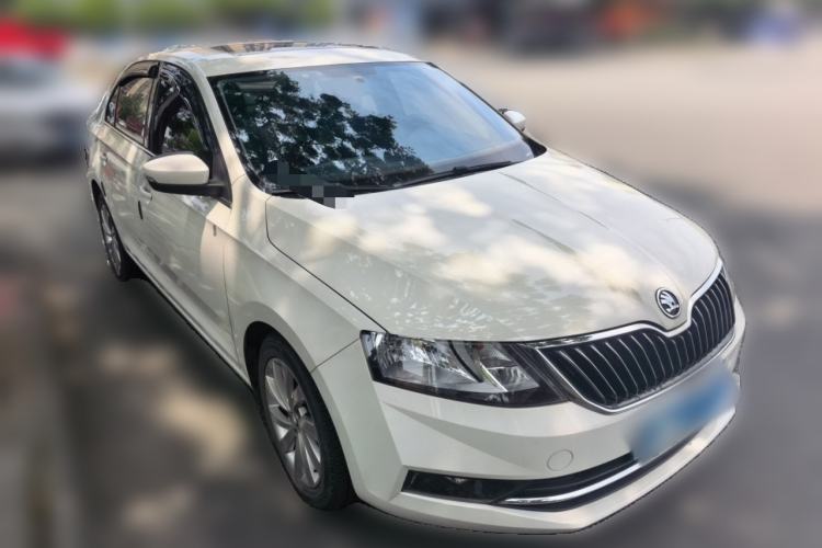 Used Skoda Rapid 2018 1.6L Manual Comfort Edition Front Right 45 Deg