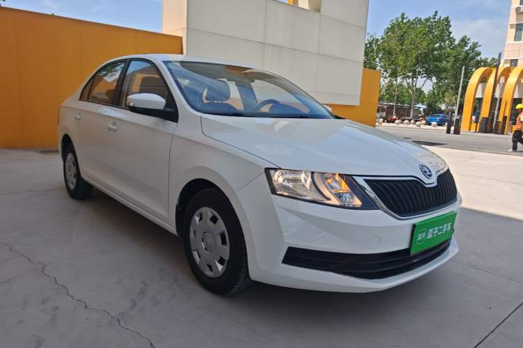Used Skoda Rapid 2018 1.4L Manual Standard Edition Front Right 45 Deg
