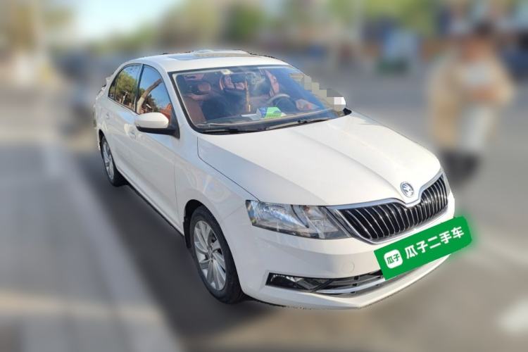 Used Skoda Rapid 2018 1.6L Manual Comfort Edition Front Right 45 Deg