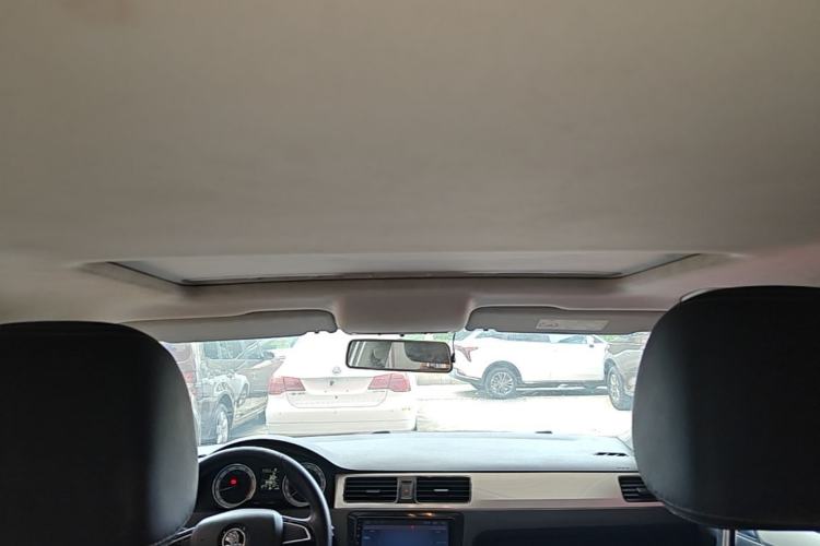 Used Skoda Rapid 2018 1.6L Automatic Comfort Edition Headliner