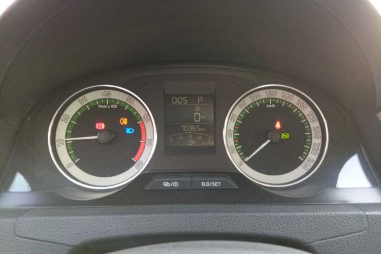 Used Skoda Rapid 2018 1.6L Automatic Comfort Edition Instrument Cluster