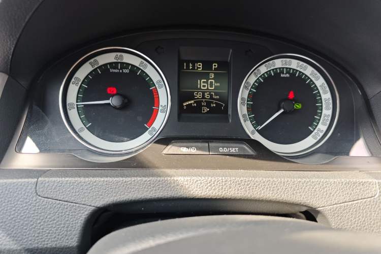 Used Skoda Rapid 2018 1.6L Automatic Comfort Edition Instrument Cluster
