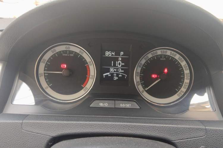 Used Skoda Rapid 2018 1.6L Automatic Comfort Edition Instrument Cluster