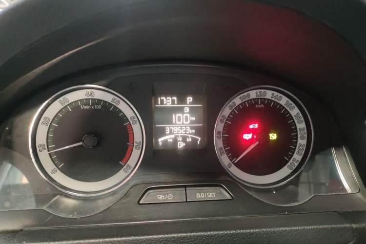 Used Skoda Rapid 2018 1.6L Automatic Comfort Edition Instrument Cluster