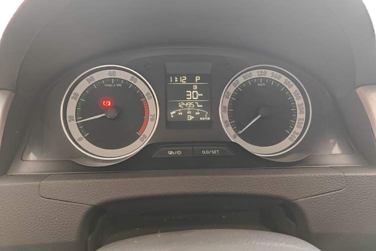 Used Skoda Rapid 2018 1.6L Automatic Comfort Edition Instrument Cluster