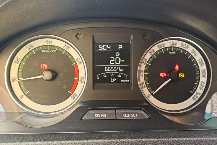 Used Skoda Rapid 2018 1.6L Automatic Comfort Edition Instrument Cluster