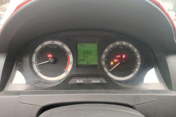 Used Skoda Rapid 2018 1.6L Manual Standard Edition Instrument Cluster