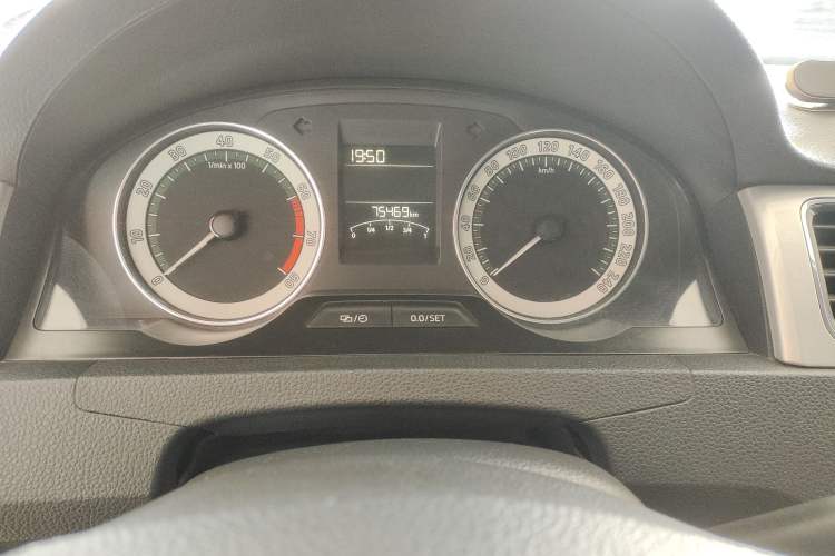 Used Skoda Rapid 2018 1.6L Automatic Comfort Edition Instrument Cluster