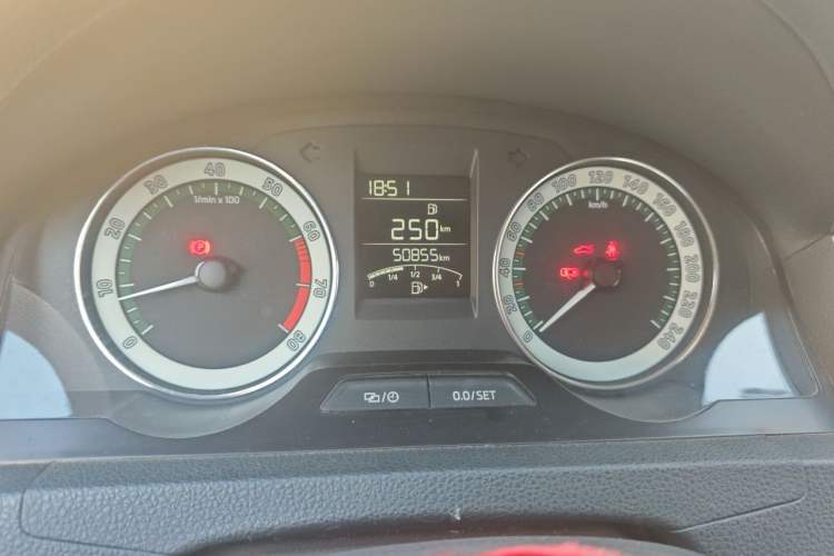 Used Skoda Rapid 2018 1.6L Manual Comfort Edition Instrument Cluster