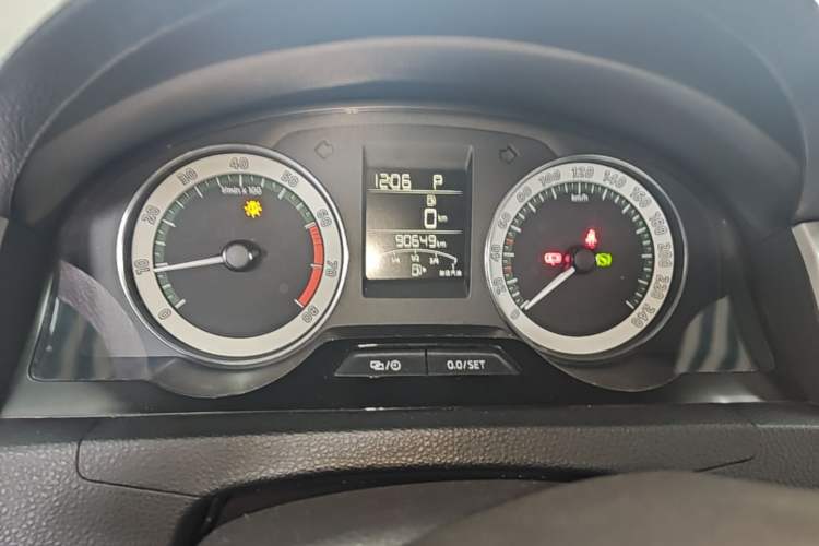 Used Skoda Rapid 2018 1.6L Automatic Comfort Edition Instrument Cluster