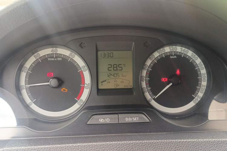 Used Skoda Rapid 2018 1.6L Manual Standard Edition Instrument Cluster