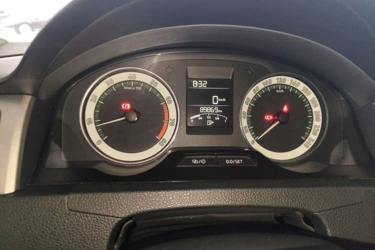 Used Skoda Rapid 2018 1.6L Manual Comfort Edition Instrument Cluster