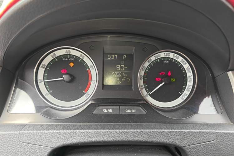 Used Skoda Rapid 2018 1.6L Automatic Comfort Edition Instrument Cluster