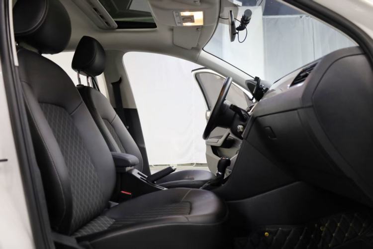 Used Skoda Rapid 2018 1.6L Automatic Comfort Edition Interior 2