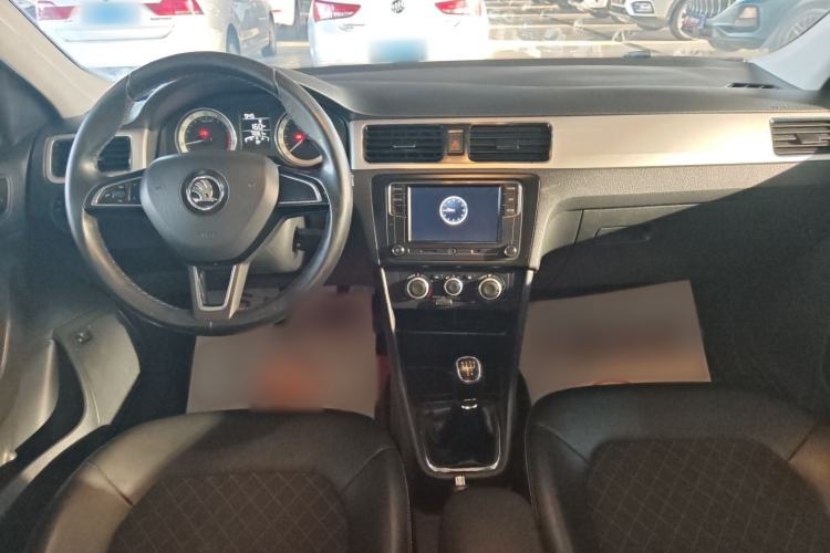 Used Skoda Rapid 2018 1.6L Manual Comfort Edition Interior 3