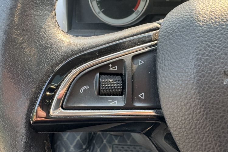 Used Skoda Rapid 2018 1.6L Automatic Comfort Edition Interior 5