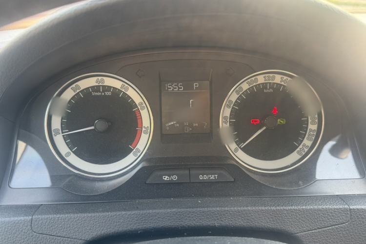 Used Skoda Rapid 2018 1.6L Automatic Comfort Edition Interior 7