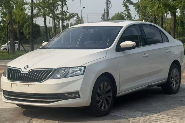 Used Skoda Rapid 2018 1.6L Automatic Comfort Edition Guazi used car, China used car export, Used car for sale, Used cars, Cheapest cars for sale
