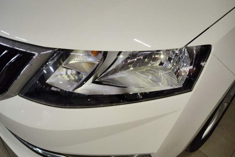 Used Skoda Rapid 2018 1.6L Automatic Comfort Edition Left Front Headlight