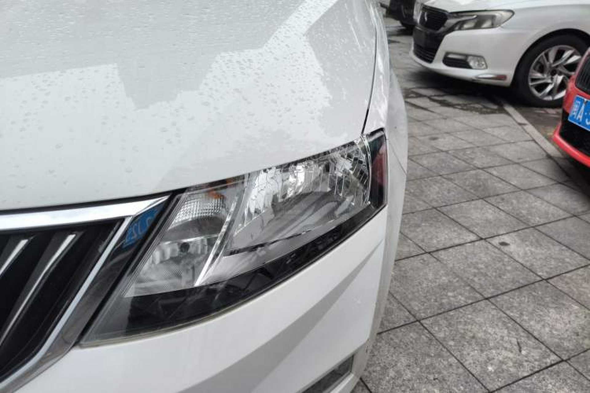 Used Skoda Rapid 2018 1.6L Automatic Comfort Edition Left Front Headlight