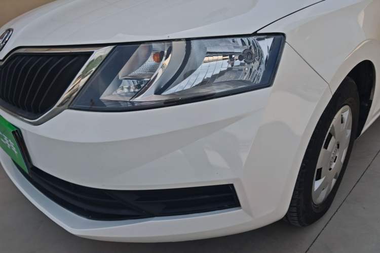 Used Skoda Rapid 2018 1.4L Manual Standard Edition Left Front Headlight