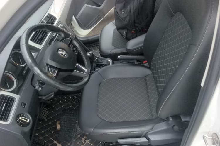 Used Skoda Rapid 2018 1.6L Automatic Comfort Edition Left Front Seat
