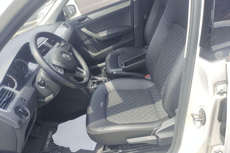 Used Skoda Rapid 2018 1.6L Automatic Comfort Edition Left Front Seat