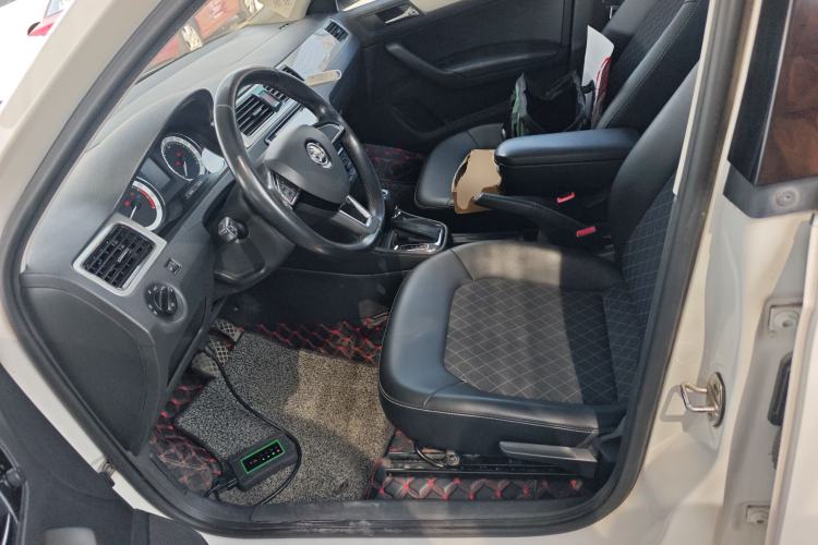 Used Skoda Rapid 2018 1.6L Automatic Comfort Edition Left Front Seat