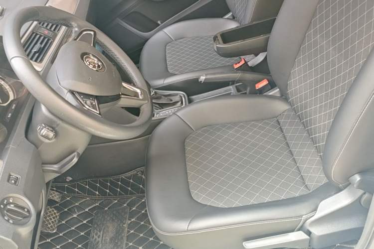 Used Skoda Rapid 2018 1.6L Automatic Comfort Edition Left Front Seat