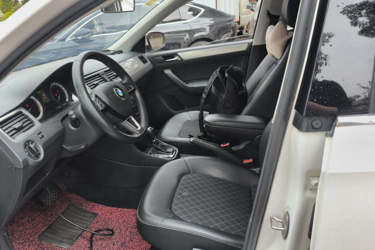 Used Skoda Rapid 2018 1.6L Automatic Comfort Edition Left Front Seat