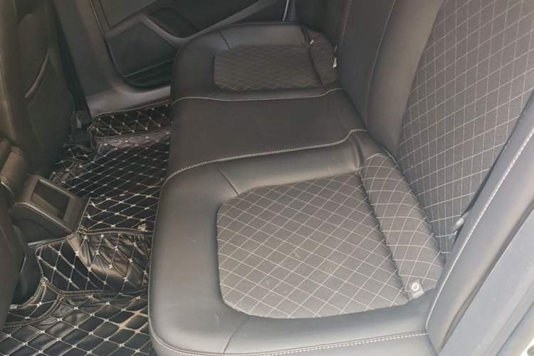 Used Skoda Rapid 2018 1.6L Automatic Comfort Edition Left Rear Seat