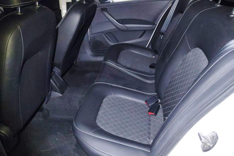Used Skoda Rapid 2018 1.6L Automatic Comfort Edition Left Rear Seat