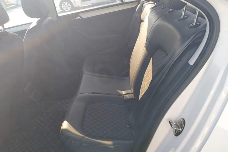 Used Skoda Rapid 2018 1.6L Automatic Comfort Edition Left Rear Seat