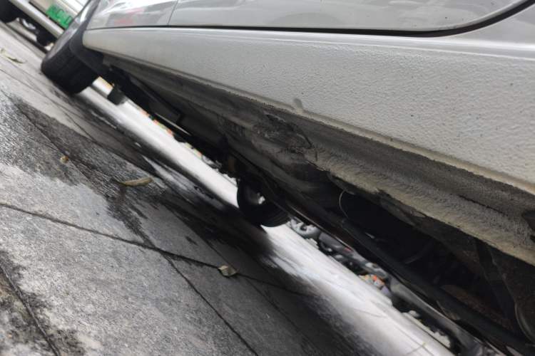 Used Skoda Rapid 2018 1.6L Automatic Comfort Edition Left Side Sill