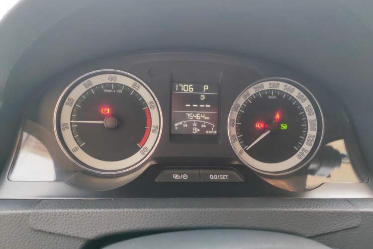 Used Skoda Rapid 2018 1.6L Automatic Comfort Edition Odometer Close Up