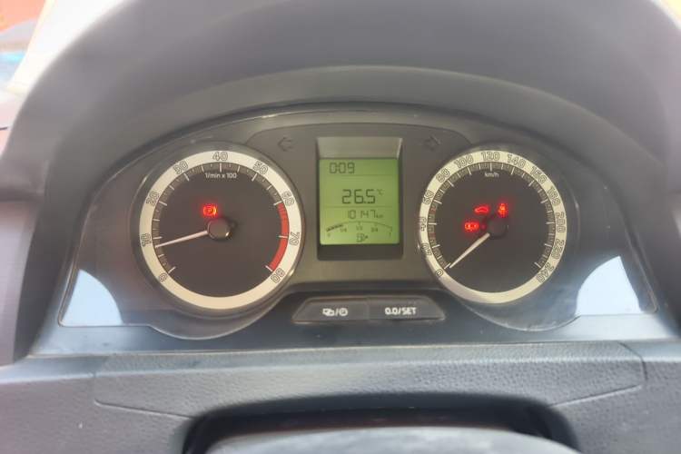 Used Skoda Rapid 2018 1.4L Manual Standard Edition Odometer Close Up