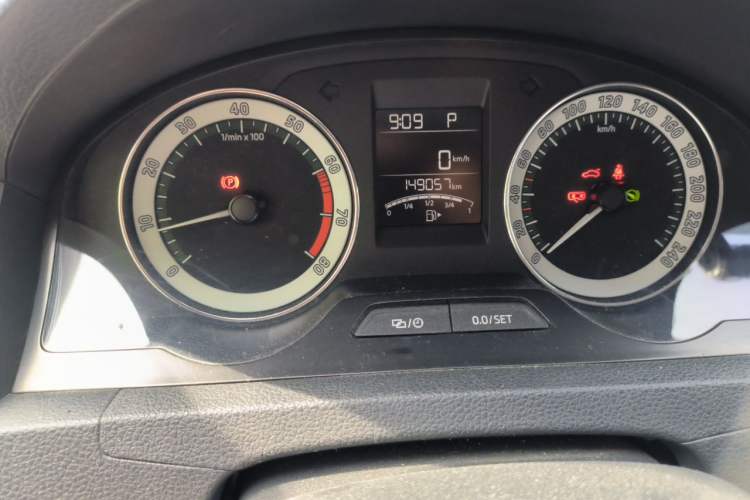 Used Skoda Rapid 2018 1.6L Automatic Comfort Edition Odometer Close Up
