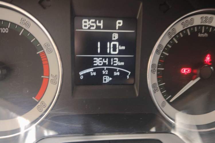 Used Skoda Rapid 2018 1.6L Automatic Comfort Edition Odometer Close Up