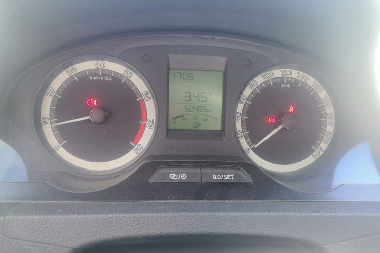 Used Skoda Rapid 2018 1.4L Manual Standard Edition Odometer Close Up