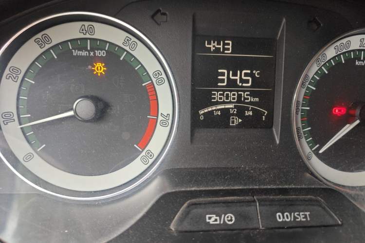 Used Skoda Rapid 2018 1.6L Manual Comfort Edition Odometer Close Up