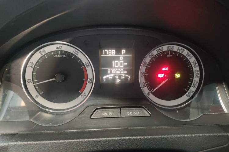 Used Skoda Rapid 2018 1.6L Automatic Comfort Edition Odometer Close Up