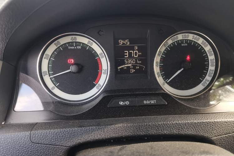 Used Skoda Rapid 2018 1.6L Manual Comfort Edition Odometer Close Up